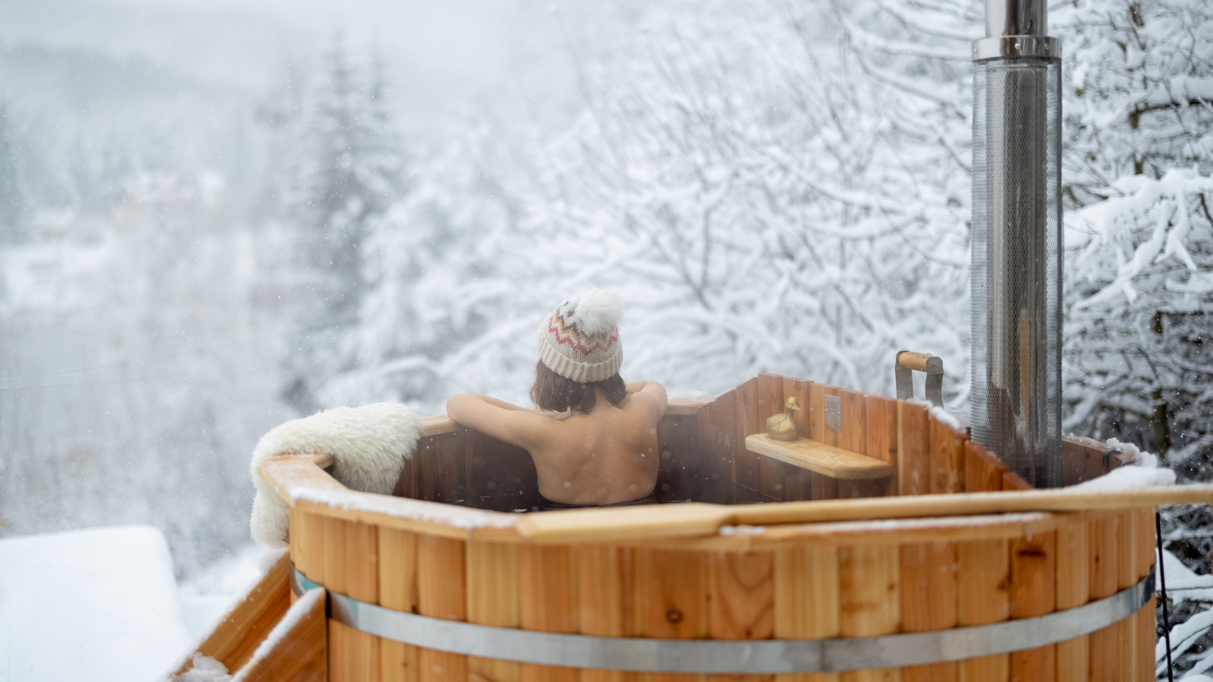 Can You Use a Hot Tub in Winter? The Complete Guide